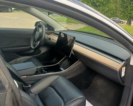 Тесла Модель 3 2019 в Львове на Automoto.ua Черный Тесла Модель 3, объемом двигателя 0 л и пробегом 185 тыс. км за 16800 $, фото 9 на Automoto.ua