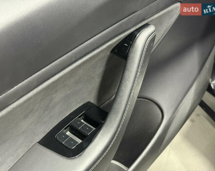 Черный Тесла Модель 3, объемом двигателя 0 л и пробегом 209 тыс. км за 17900 $, фото 70 на Automoto.ua