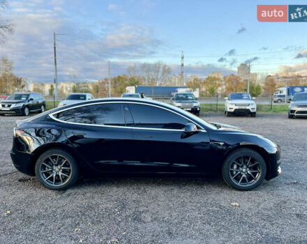 Чорний Тесла Модель 3, об'ємом двигуна 0 л та пробігом 201 тис. км за 14300 $, фото 6 на Automoto.ua