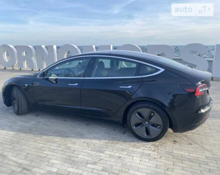 Чорний Тесла Модель 3, об'ємом двигуна 0 л та пробігом 61 тис. км за 24800 $, фото 5 на Automoto.ua