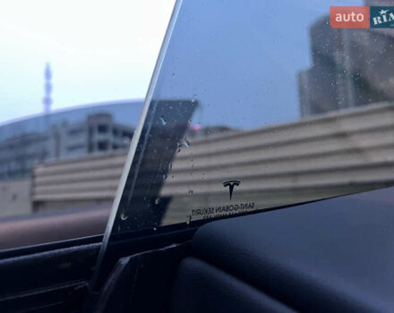 Черный Тесла Модель 3, объемом двигателя 0 л и пробегом 77 тыс. км за 20000 $, фото 59 на Automoto.ua