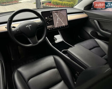 Черный Тесла Модель 3, объемом двигателя 0 л и пробегом 93 тыс. км за 15600 $, фото 46 на Automoto.ua