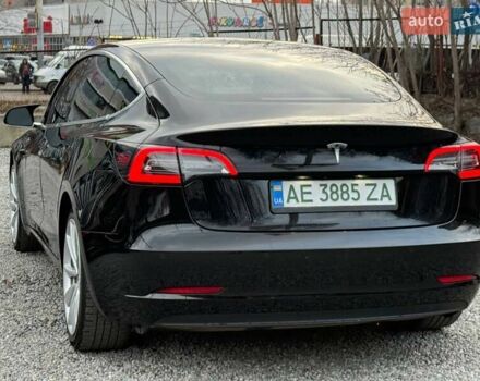 Чорний Тесла Модель 3, об'ємом двигуна 0 л та пробігом 150 тис. км за 15900 $, фото 4 на Automoto.ua
