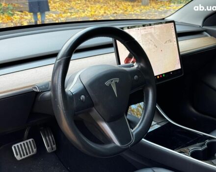Черный Тесла Модель 3, объемом двигателя 0 л и пробегом 65 тыс. км за 25390 $, фото 12 на Automoto.ua