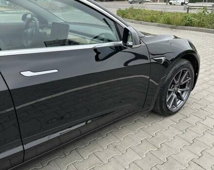 Черный Тесла Модель 3, объемом двигателя 0 л и пробегом 172 тыс. км за 16700 $, фото 4 на Automoto.ua