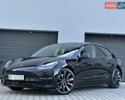 Черный Тесла Модель 3, объемом двигателя 0 л и пробегом 121 тыс. км за 19400 $, фото 1 на Automoto.ua