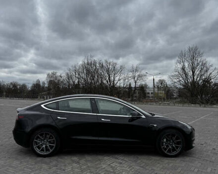Чорний Тесла Модель 3, об'ємом двигуна 0 л та пробігом 127 тис. км за 16500 $, фото 1 на Automoto.ua
