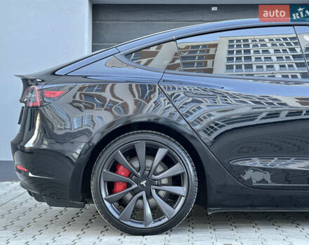 Черный Тесла Модель 3, объемом двигателя 0 л и пробегом 121 тыс. км за 19400 $, фото 20 на Automoto.ua