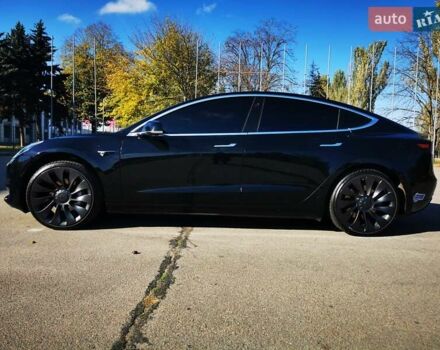 Чорний Тесла Модель 3, об'ємом двигуна 0 л та пробігом 105 тис. км за 17000 $, фото 3 на Automoto.ua