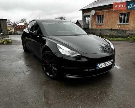 Черный Тесла Модель 3, объемом двигателя 0 л и пробегом 121 тыс. км за 21500 $, фото 2 на Automoto.ua
