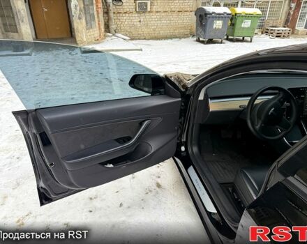 Чорний Тесла Модель 3, об'ємом двигуна 0.26 л та пробігом 125 тис. км за 18500 $, фото 4 на Automoto.ua