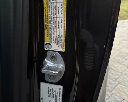 Черный Тесла Модель 3, объемом двигателя 0 л и пробегом 132 тыс. км за 14999 $, фото 31 на Automoto.ua