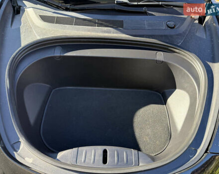 Чорний Тесла Модель 3, об'ємом двигуна 0 л та пробігом 151 тис. км за 15999 $, фото 20 на Automoto.ua