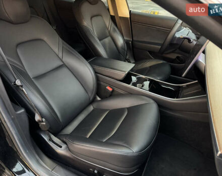 Черный Тесла Модель 3, объемом двигателя 0 л и пробегом 98 тыс. км за 17900 $, фото 19 на Automoto.ua