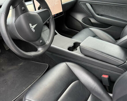 Черный Тесла Модель 3, объемом двигателя 0 л и пробегом 90 тыс. км за 16500 $, фото 8 на Automoto.ua