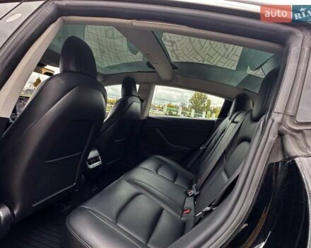 Черный Тесла Модель 3, объемом двигателя 0 л и пробегом 71 тыс. км за 19800 $, фото 4 на Automoto.ua