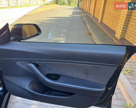 Черный Тесла Модель 3, объемом двигателя 0 л и пробегом 116 тыс. км за 18900 $, фото 28 на Automoto.ua