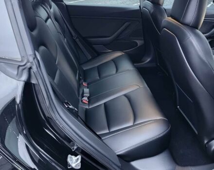 Черный Тесла Модель 3, объемом двигателя 0 л и пробегом 37 тыс. км за 8900 $, фото 10 на Automoto.ua