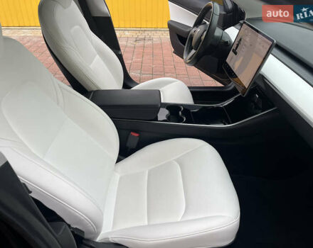 Черный Тесла Модель 3, объемом двигателя 0 л и пробегом 48 тыс. км за 18000 $, фото 28 на Automoto.ua