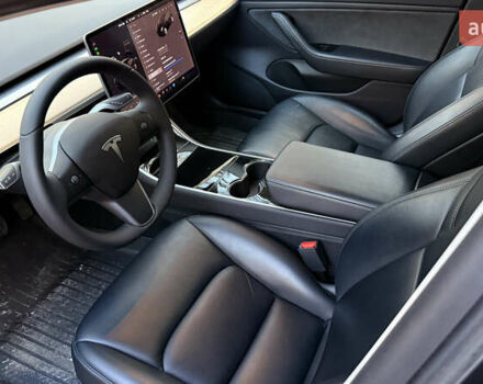Черный Тесла Модель 3, объемом двигателя 0 л и пробегом 120 тыс. км за 18999 $, фото 13 на Automoto.ua