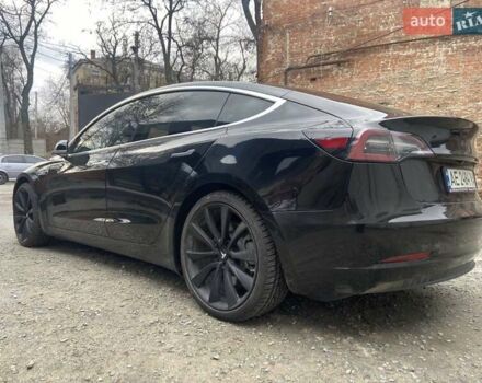 Черный Тесла Модель 3, объемом двигателя 0 л и пробегом 48 тыс. км за 19500 $, фото 4 на Automoto.ua