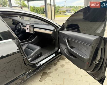 Чорний Тесла Модель 3, об'ємом двигуна 0 л та пробігом 150 тис. км за 15350 $, фото 21 на Automoto.ua