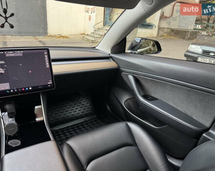 Черный Тесла Модель 3, объемом двигателя 0 л и пробегом 100 тыс. км за 22300 $, фото 9 на Automoto.ua