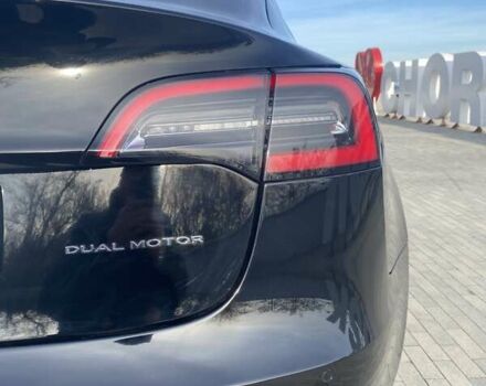 Чорний Тесла Модель 3, об'ємом двигуна 0 л та пробігом 61 тис. км за 24800 $, фото 13 на Automoto.ua