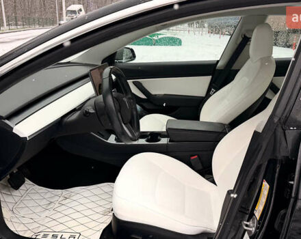 Черный Тесла Модель 3, объемом двигателя 0 л и пробегом 125 тыс. км за 16500 $, фото 22 на Automoto.ua