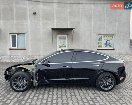 Черный Тесла Модель 3, объемом двигателя 0 л и пробегом 80 тыс. км за 12900 $, фото 11 на Automoto.ua