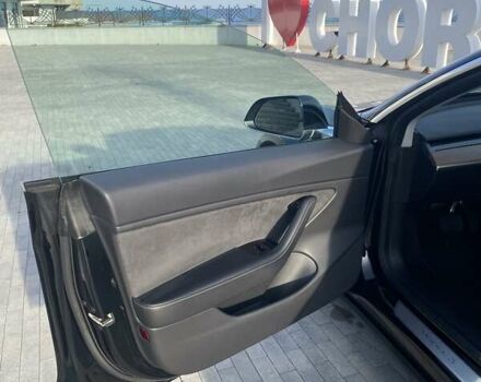 Чорний Тесла Модель 3, об'ємом двигуна 0 л та пробігом 61 тис. км за 24800 $, фото 29 на Automoto.ua