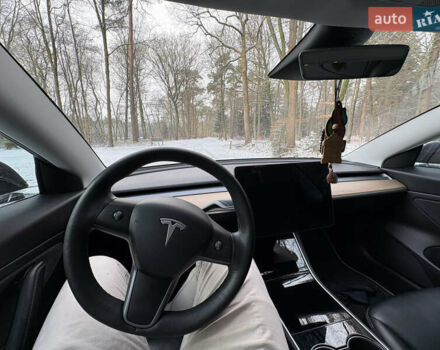 Черный Тесла Модель 3, объемом двигателя 0 л и пробегом 290 тыс. км за 16347 $, фото 15 на Automoto.ua