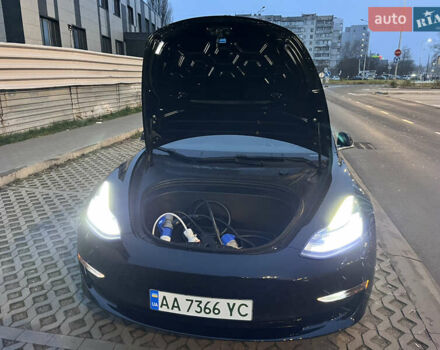 Черный Тесла Модель 3, объемом двигателя 0 л и пробегом 77 тыс. км за 20000 $, фото 46 на Automoto.ua