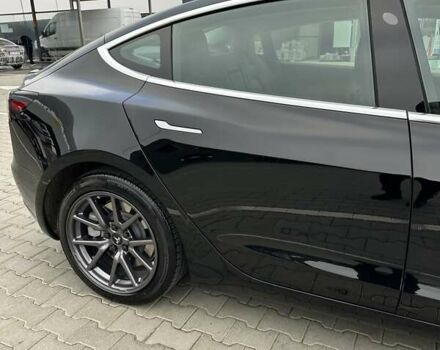 Черный Тесла Модель 3, объемом двигателя 0 л и пробегом 172 тыс. км за 16700 $, фото 5 на Automoto.ua