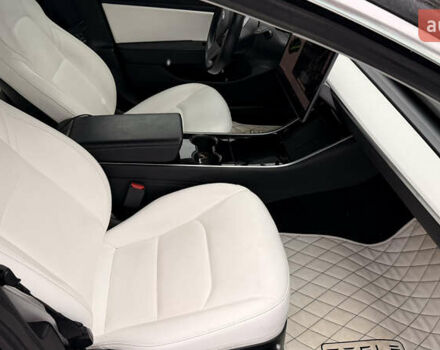 Черный Тесла Модель 3, объемом двигателя 0 л и пробегом 125 тыс. км за 16500 $, фото 27 на Automoto.ua