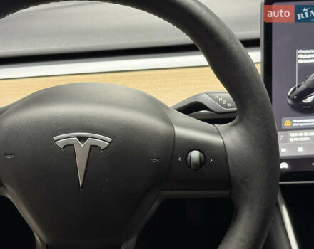 Черный Тесла Модель 3, объемом двигателя 0 л и пробегом 209 тыс. км за 17900 $, фото 75 на Automoto.ua
