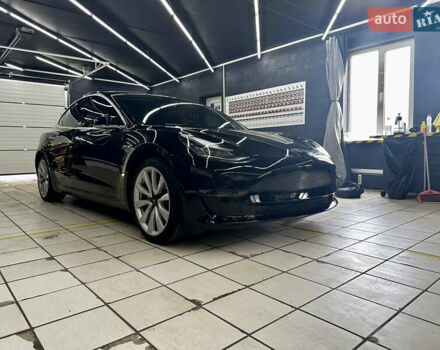 Чорний Тесла Модель 3, об'ємом двигуна 0 л та пробігом 96 тис. км за 17999 $, фото 6 на Automoto.ua