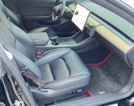 Чорний Тесла Модель 3, об'ємом двигуна 0 л та пробігом 51 тис. км за 17900 $, фото 35 на Automoto.ua