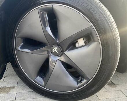 Чорний Тесла Модель 3, об'ємом двигуна 0 л та пробігом 61 тис. км за 24800 $, фото 20 на Automoto.ua