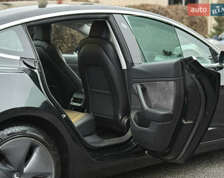Черный Тесла Модель 3, объемом двигателя 0 л и пробегом 97 тыс. км за 14600 $, фото 28 на Automoto.ua