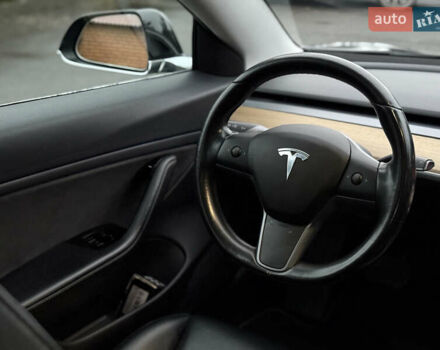 Черный Тесла Модель 3, объемом двигателя 0 л и пробегом 97 тыс. км за 14600 $, фото 17 на Automoto.ua