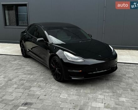 Черный Тесла Модель 3, объемом двигателя 0 л и пробегом 210 тыс. км за 15699 $, фото 4 на Automoto.ua