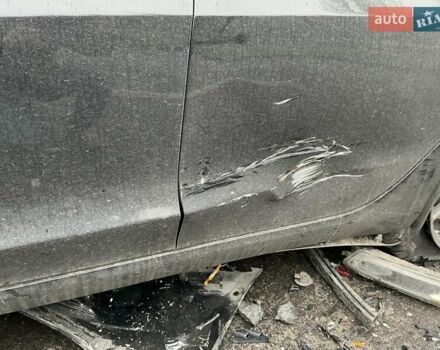 Черный Тесла Модель 3, объемом двигателя 0 л и пробегом 139 тыс. км за 11000 $, фото 13 на Automoto.ua