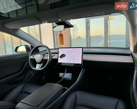 Чорний Тесла Модель 3, об'ємом двигуна 0 л та пробігом 117 тис. км за 18999 $, фото 54 на Automoto.ua