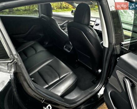 Черный Тесла Модель 3, объемом двигателя 0 л и пробегом 121 тыс. км за 21500 $, фото 13 на Automoto.ua