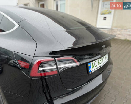 Чорний Тесла Модель 3, об'ємом двигуна 0 л та пробігом 81 тис. км за 15300 $, фото 11 на Automoto.ua