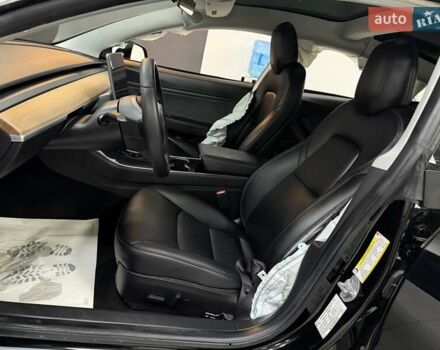 Чорний Тесла Модель 3, об'ємом двигуна 0 л та пробігом 88 тис. км за 12999 $, фото 14 на Automoto.ua