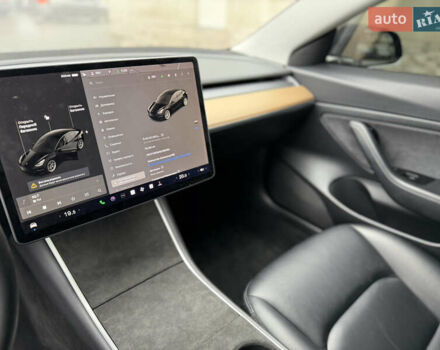 Чорний Тесла Модель 3, об'ємом двигуна 0 л та пробігом 81 тис. км за 15300 $, фото 17 на Automoto.ua
