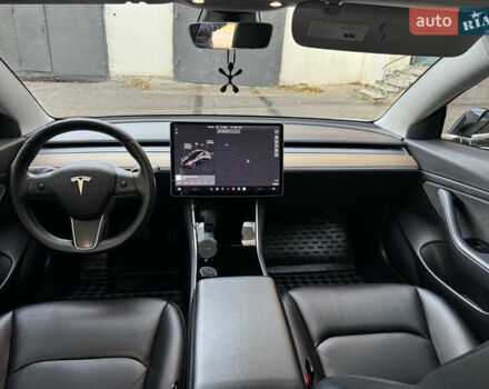 Черный Тесла Модель 3, объемом двигателя 0 л и пробегом 100 тыс. км за 22300 $, фото 7 на Automoto.ua
