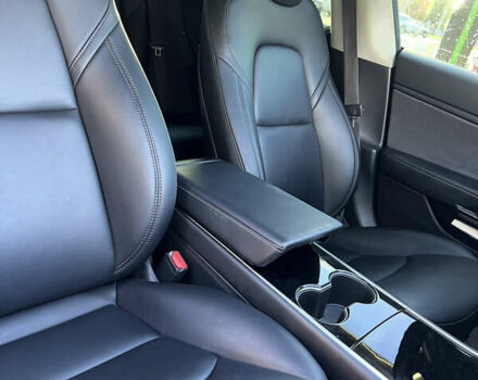 Чорний Тесла Модель 3, об'ємом двигуна 0 л та пробігом 142 тис. км за 16100 $, фото 9 на Automoto.ua